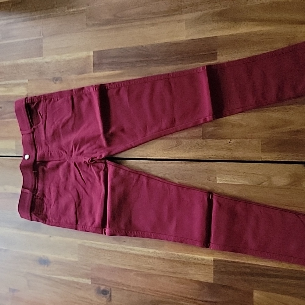 Medium Burgundy stretch pants/leggings